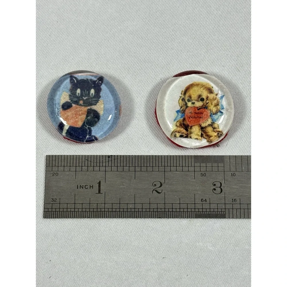 Vintage Small Felt Back Glass Valentine Cat &‎ Dog Pebbles
